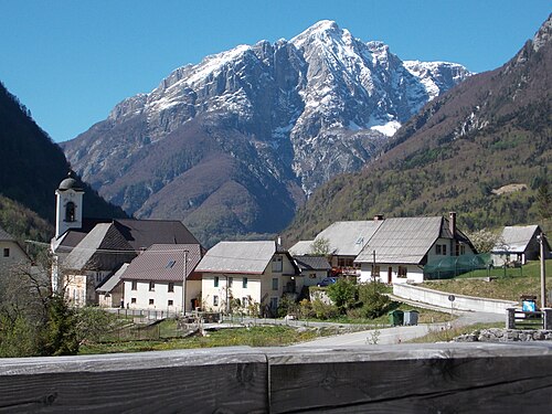 Log pod Mangartom (Bovec)
