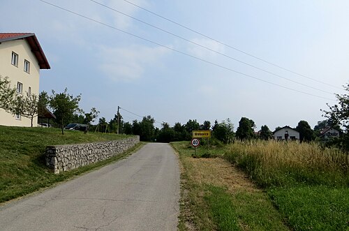 Hrenovice (Postojna)